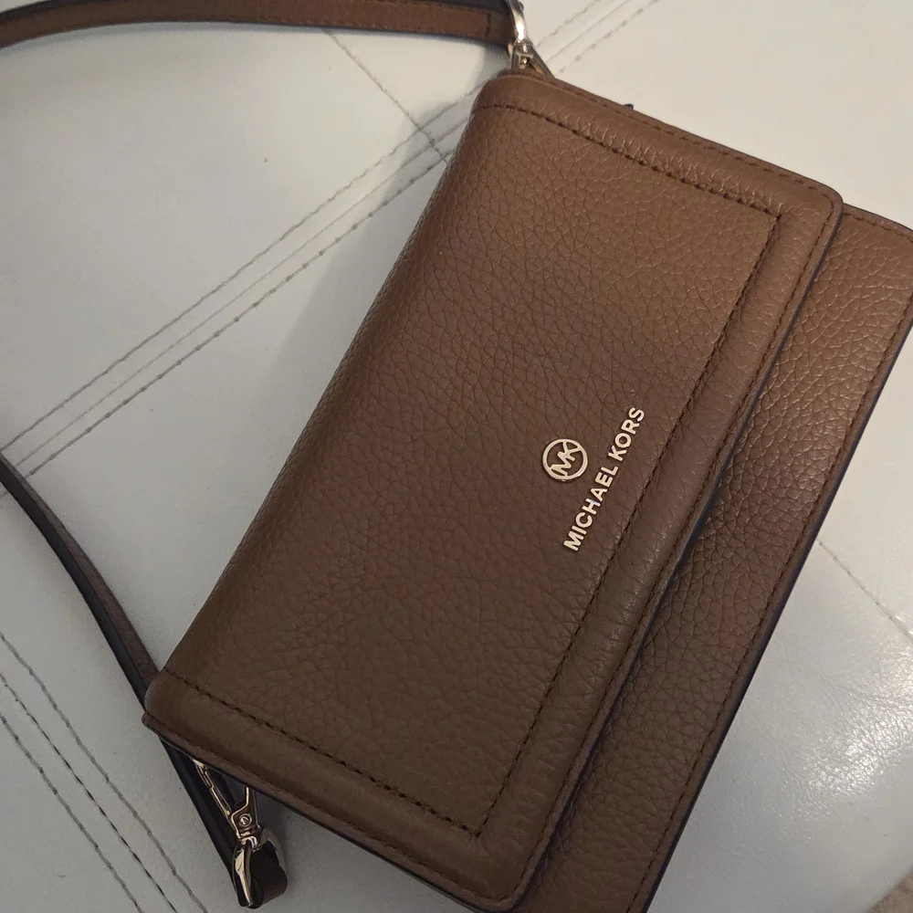 Michael Kors Jet Set Small Cognac Brown Pebbled Leather Smartphone Crossbody Bag